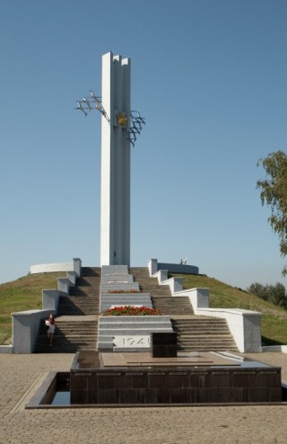 Памятник "Журавли" в Саратове